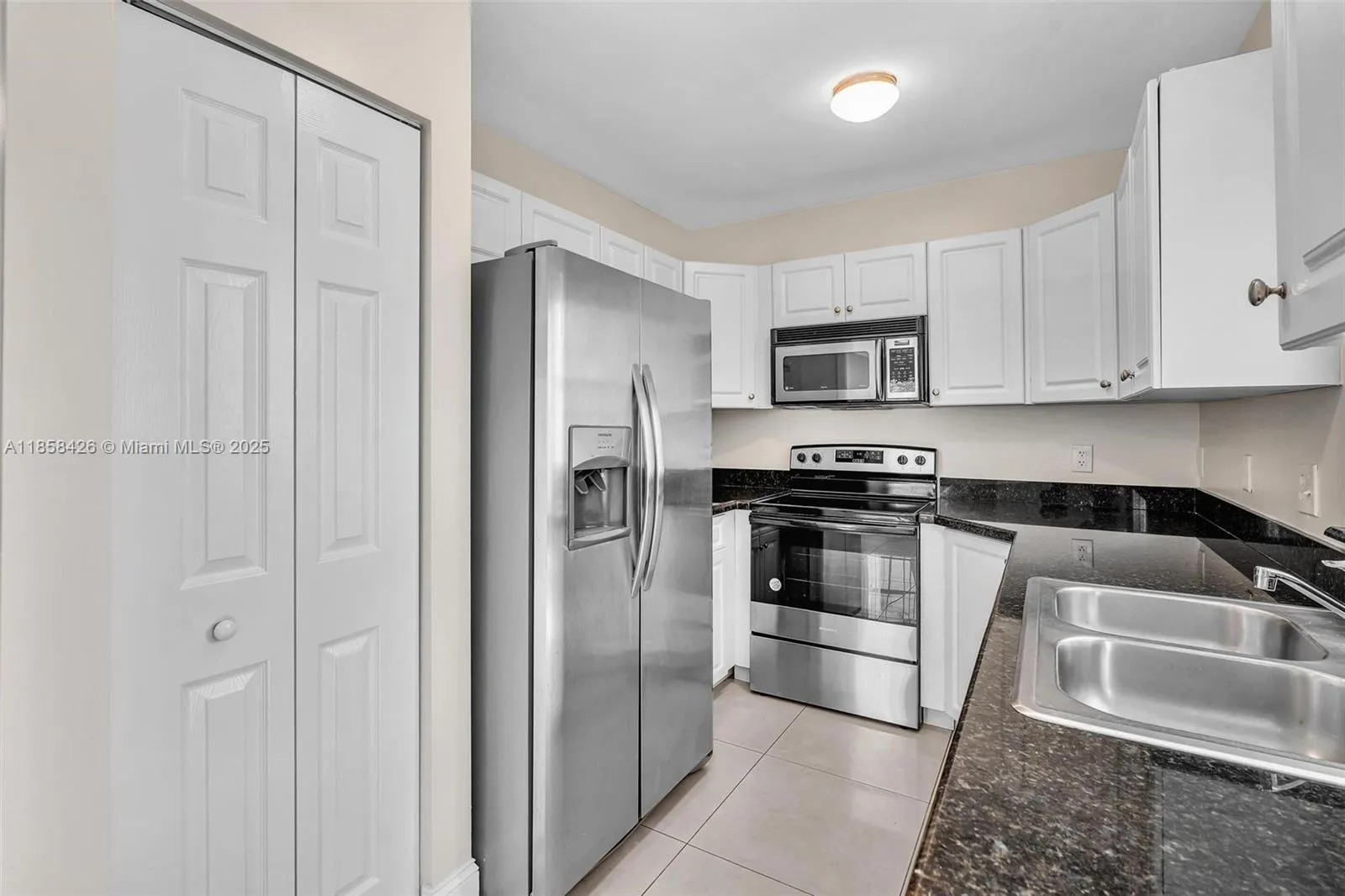 1316 Nw 3rd St, Fort Lauderdale, Florida 33311, Fort Lauderdale, Florida 33311, ,Residential Income,For Sale,1316 Nw 3rd St, Fort Lauderdale, Florida 33311,A11858426