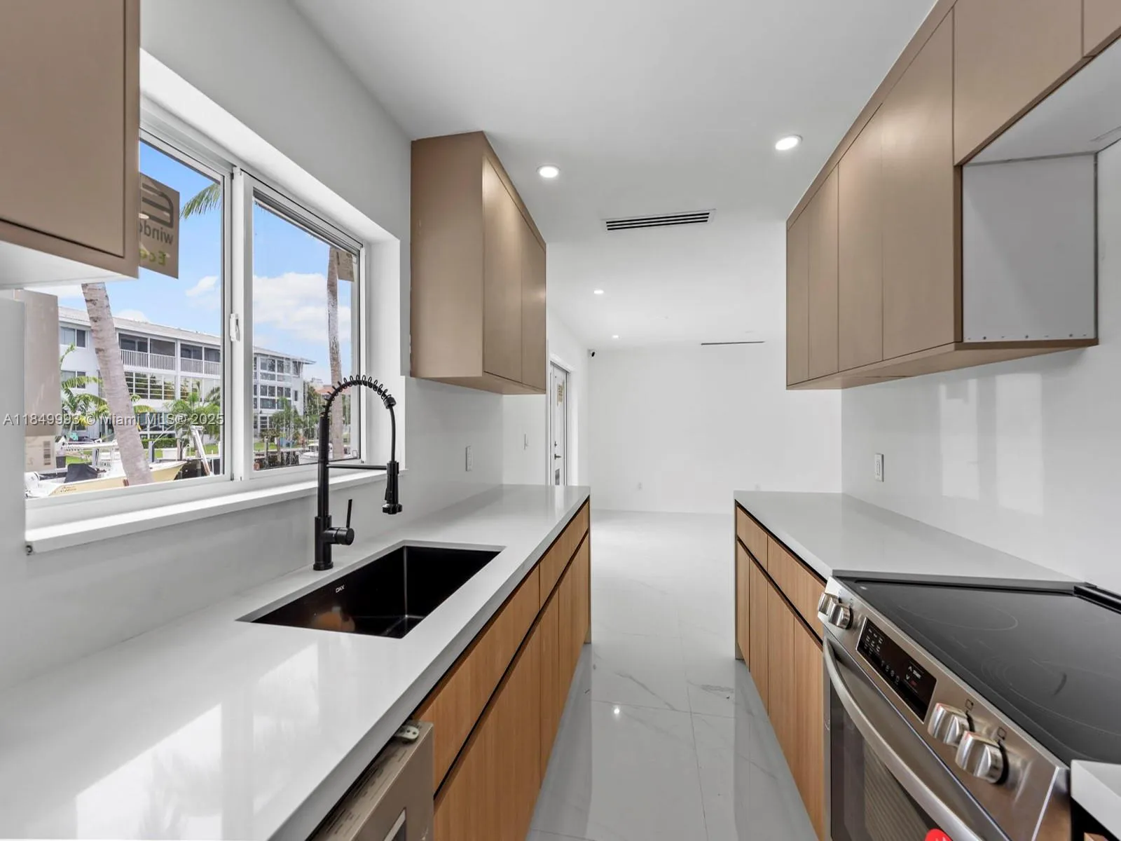 1007 Citrus Isle, Fort Lauderdale, Florida 33315, Fort Lauderdale, Florida 33315, ,Residential Income,For Sale,1007 Citrus Isle, Fort Lauderdale, Florida 33315,A11849993