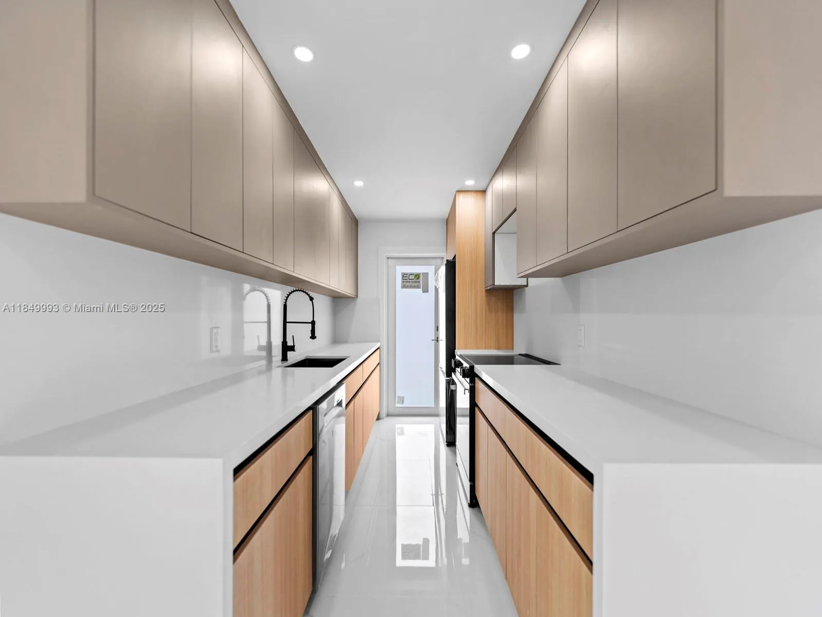 1007 Citrus Isle, Fort Lauderdale, Florida 33315, Fort Lauderdale, Florida 33315, ,Residential Income,For Sale,1007 Citrus Isle, Fort Lauderdale, Florida 33315,A11849993