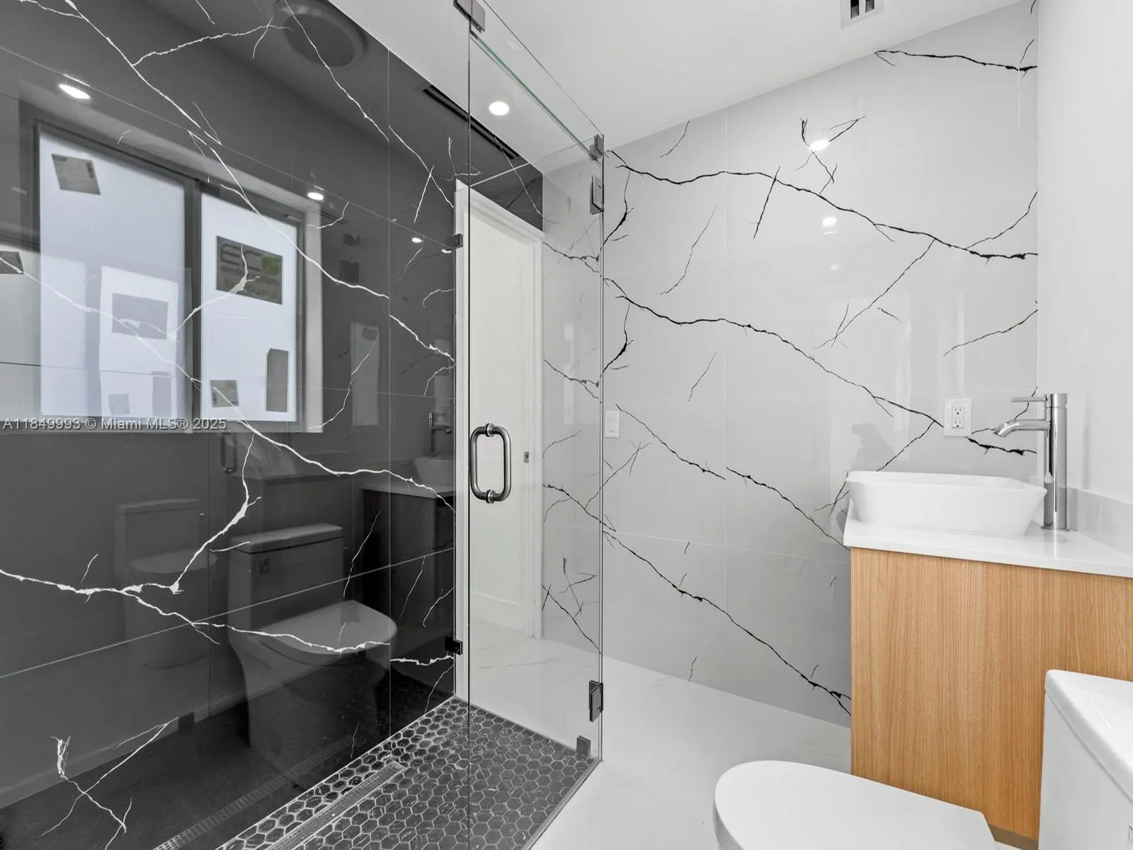 1007 Citrus Isle, Fort Lauderdale, Florida 33315, Fort Lauderdale, Florida 33315, ,Residential Income,For Sale,1007 Citrus Isle, Fort Lauderdale, Florida 33315,A11849993