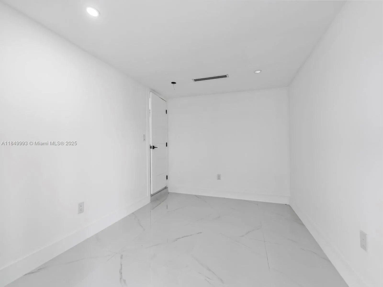 1007 Citrus Isle, Fort Lauderdale, Florida 33315, Fort Lauderdale, Florida 33315, ,Residential Income,For Sale,1007 Citrus Isle, Fort Lauderdale, Florida 33315,A11849993