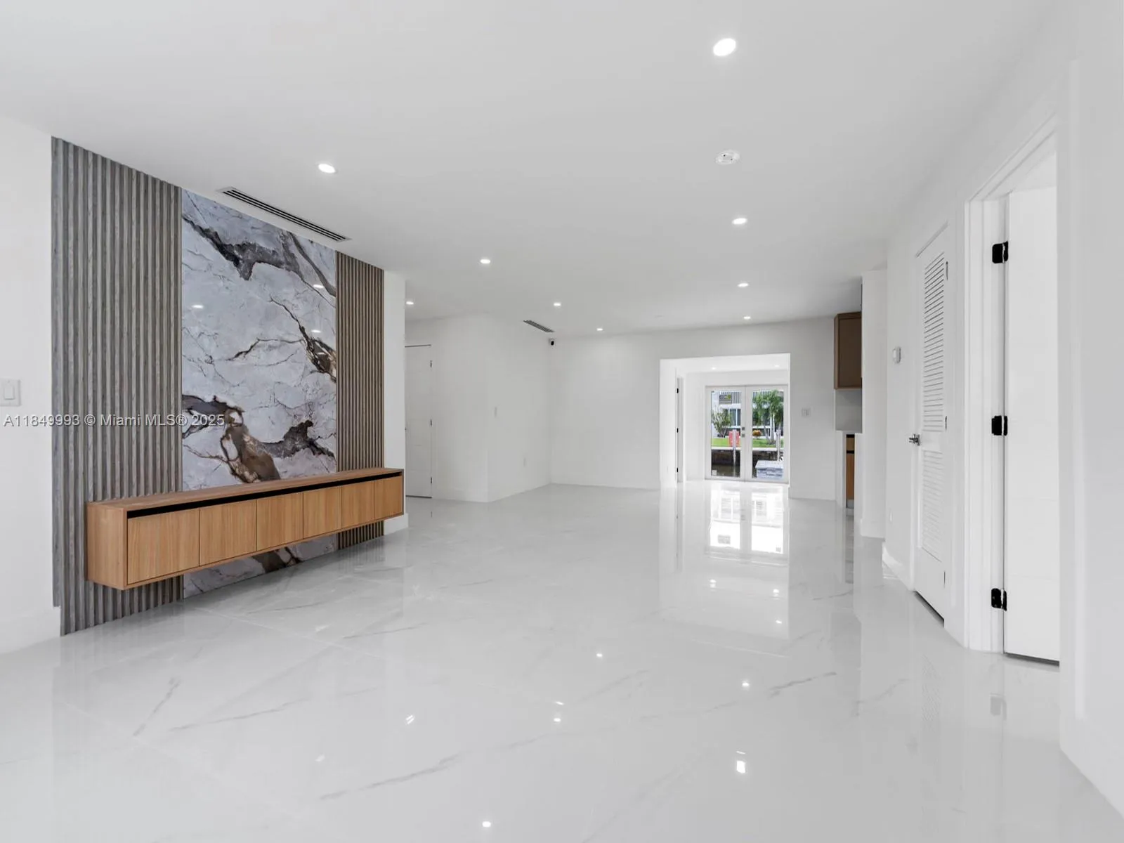 1007 Citrus Isle, Fort Lauderdale, Florida 33315, Fort Lauderdale, Florida 33315, ,Residential Income,For Sale,1007 Citrus Isle, Fort Lauderdale, Florida 33315,A11849993