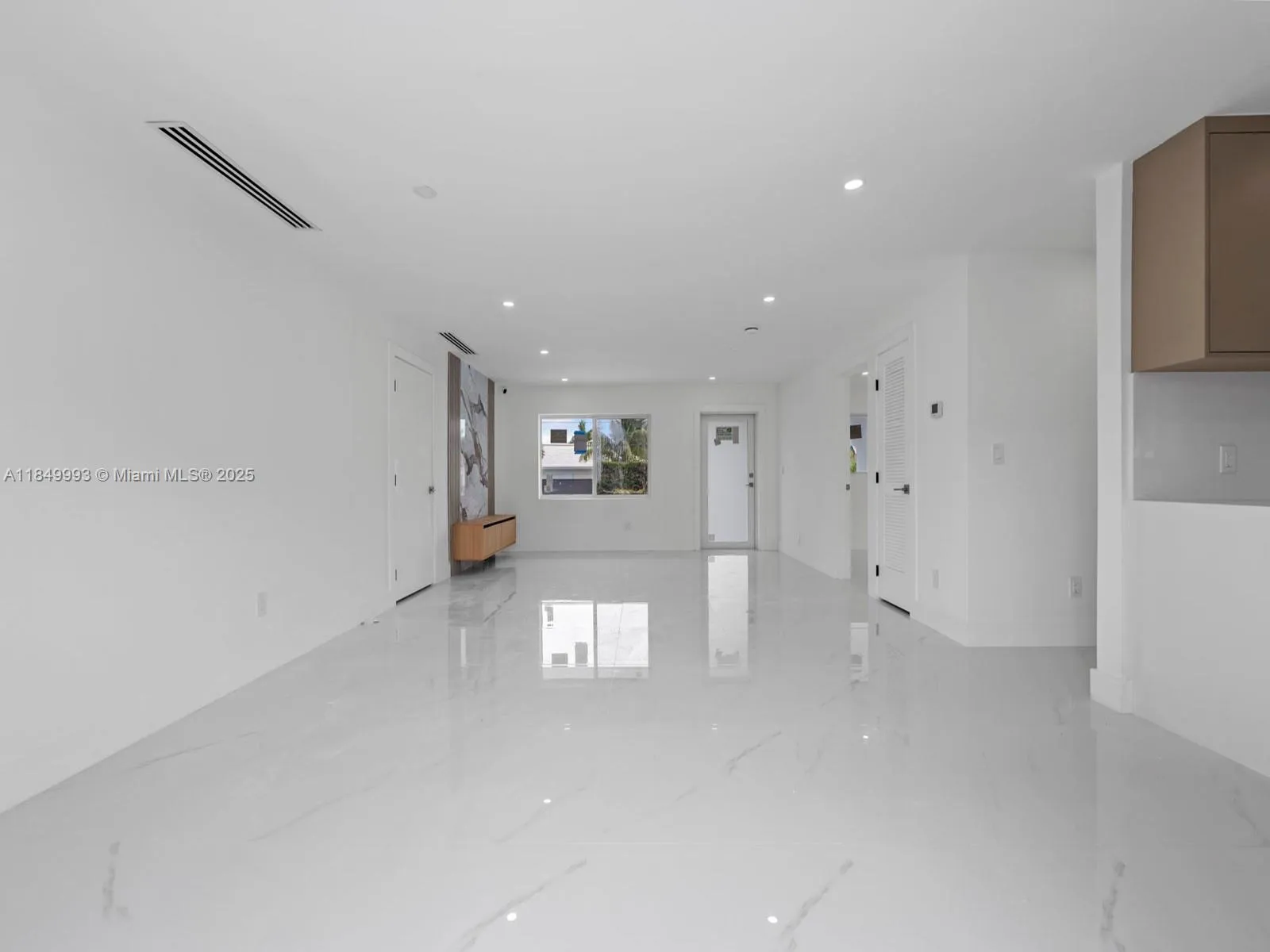 1007 Citrus Isle, Fort Lauderdale, Florida 33315, Fort Lauderdale, Florida 33315, ,Residential Income,For Sale,1007 Citrus Isle, Fort Lauderdale, Florida 33315,A11849993