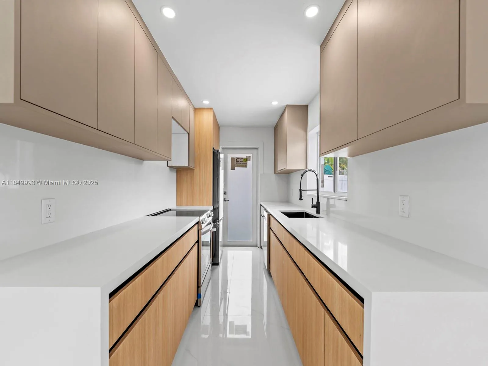 1007 Citrus Isle, Fort Lauderdale, Florida 33315, Fort Lauderdale, Florida 33315, ,Residential Income,For Sale,1007 Citrus Isle, Fort Lauderdale, Florida 33315,A11849993