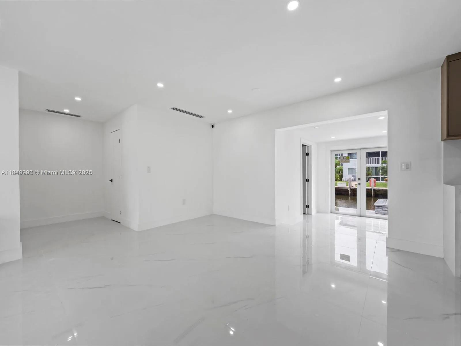 1007 Citrus Isle, Fort Lauderdale, Florida 33315, Fort Lauderdale, Florida 33315, ,Residential Income,For Sale,1007 Citrus Isle, Fort Lauderdale, Florida 33315,A11849993