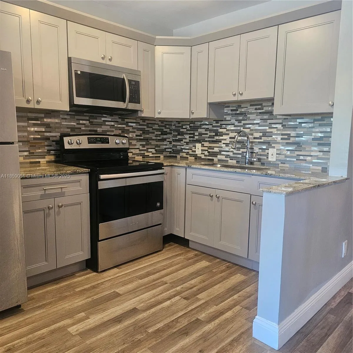 3114 E Sunrise Blvd 3114, Fort Lauderdale, Florida, Fort Lauderdale, Florida 33304, 2 Bedrooms Bedrooms, ,1 BathroomBathrooms,Residential Lease,For Rent,3114 E Sunrise Blvd 3114, Fort Lauderdale, Florida,A11859051