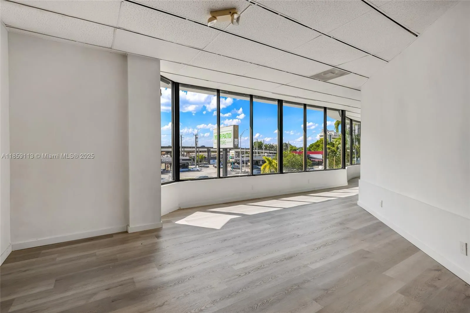 9855 S Dixie Hwy, Pinecrest, Florida 33156, Pinecrest, Florida 33156, ,Commercial Lease,For Rent,9855 S Dixie Hwy, Pinecrest, Florida 33156,A11859113