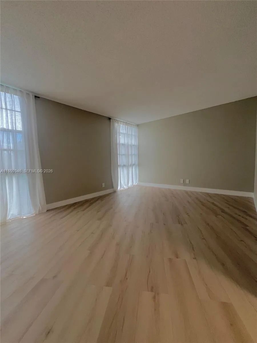 20500 W Country Club Dr 308, Aventura, Florida 331, Aventura, Florida 33180, 2 Bedrooms Bedrooms, 1 Room Rooms,2 BathroomsBathrooms,Residential,For Sale,20500 W Country Club Dr 308, Aventura, Florida 331,A11859346
