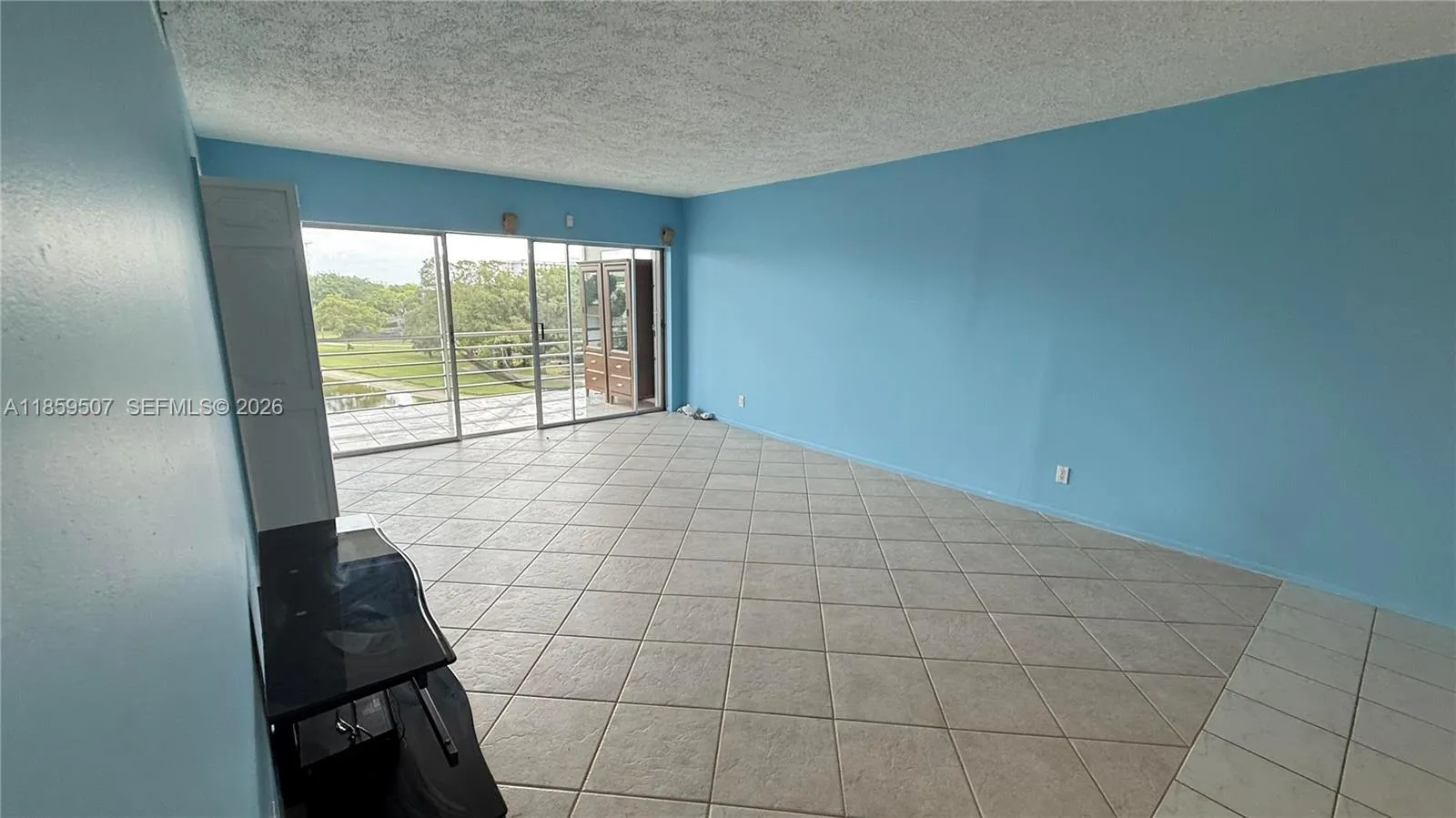 2671 S Course Dr 403, Pompano Beach, Florida 33069, Pompano Beach, Florida 33069, 2 Bedrooms Bedrooms, ,2 BathroomsBathrooms,Residential Lease,For Rent,2671 S Course Dr 403, Pompano Beach, Florida 33069,A11859507