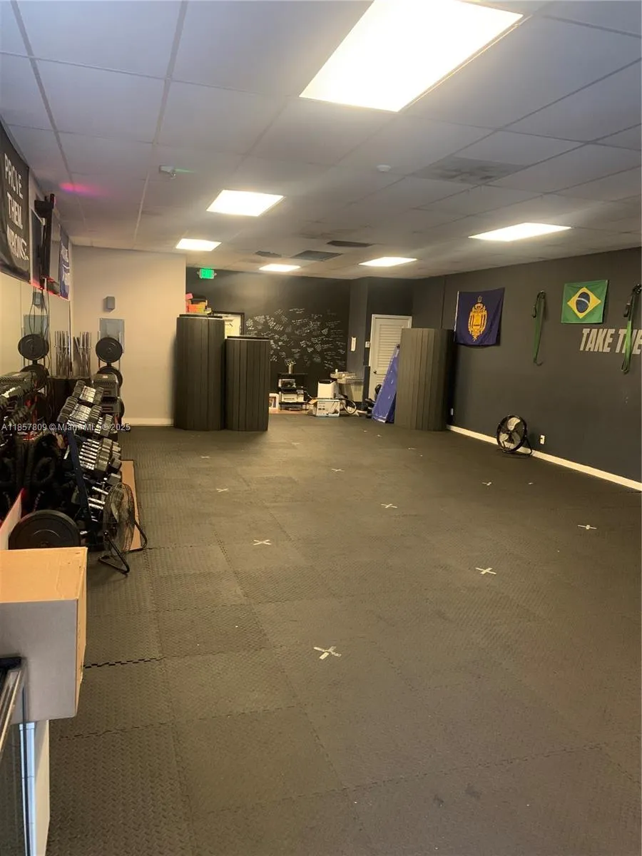 8471 W Oakland Park Blvd, Sunrise, Florida 33351, Sunrise, Florida 33351, ,Commercial Lease,For Rent,8471 W Oakland Park Blvd, Sunrise, Florida 33351,A11857809