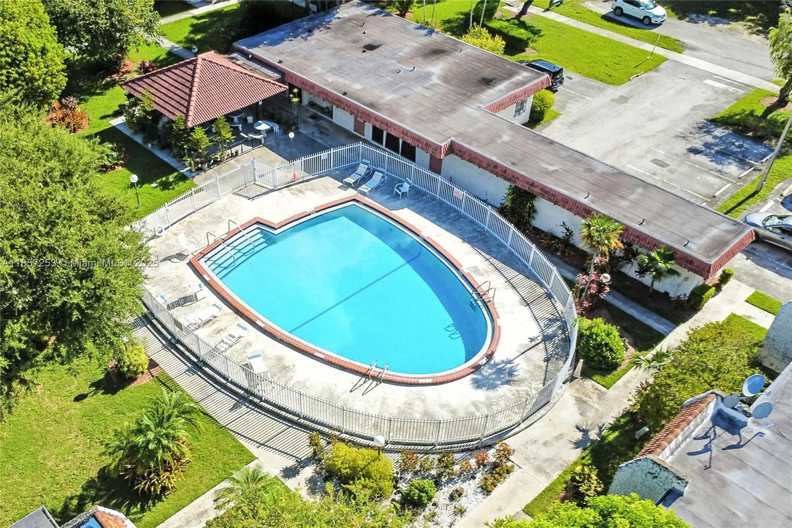 8701 Sw 141st St B1, Palmetto Bay, Florida 33176, Palmetto Bay, Florida 33176, 1 Bedroom Bedrooms, ,1 BathroomBathrooms,Residential,For Sale,8701 Sw 141st St B1, Palmetto Bay, Florida 33176,A11857253