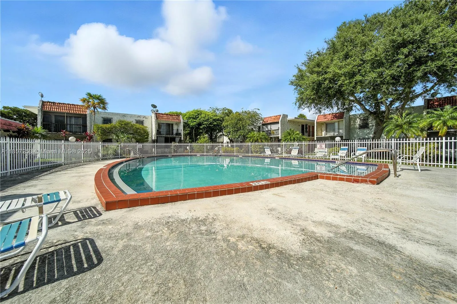8701 Sw 141st St B1, Palmetto Bay, Florida 33176, Palmetto Bay, Florida 33176, 1 Bedroom Bedrooms, ,1 BathroomBathrooms,Residential,For Sale,8701 Sw 141st St B1, Palmetto Bay, Florida 33176,A11857253