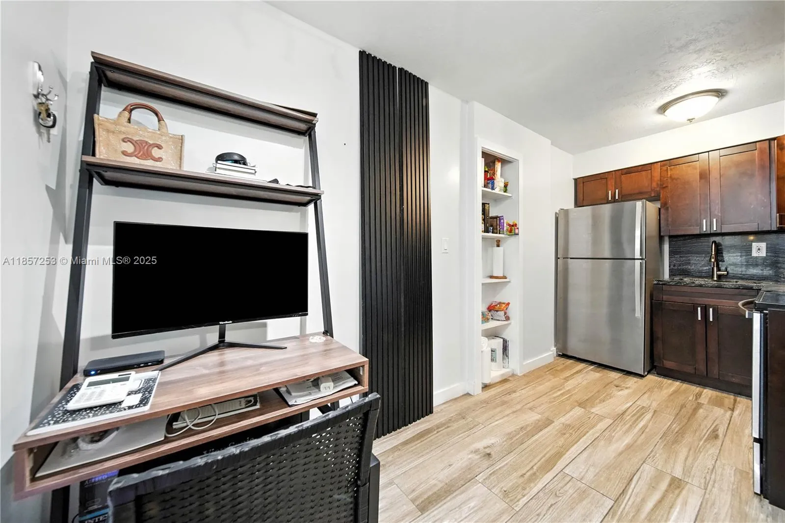 8701 Sw 141st St B1, Palmetto Bay, Florida 33176, Palmetto Bay, Florida 33176, 1 Bedroom Bedrooms, ,1 BathroomBathrooms,Residential,For Sale,8701 Sw 141st St B1, Palmetto Bay, Florida 33176,A11857253