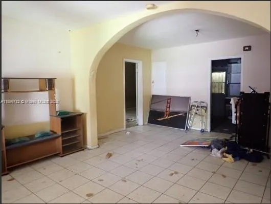 Internal view of corner house - investor special