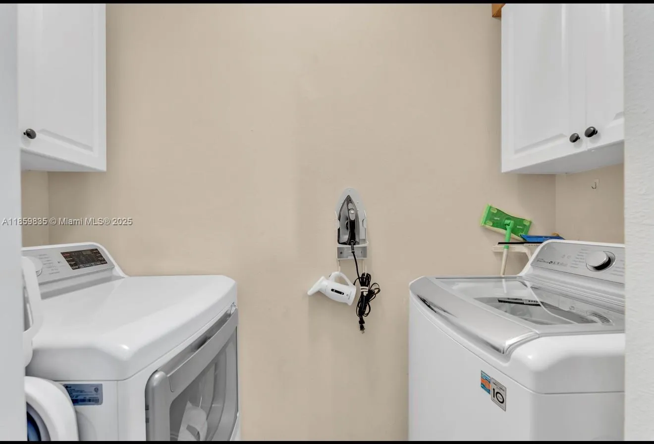 3001 Ne 185th St 610, Aventura, Florida 33180, Aventura, Florida 33180, 2 Bedrooms Bedrooms, ,2 BathroomsBathrooms,Residential,For Sale,3001 Ne 185th St 610, Aventura, Florida 33180,A11859835