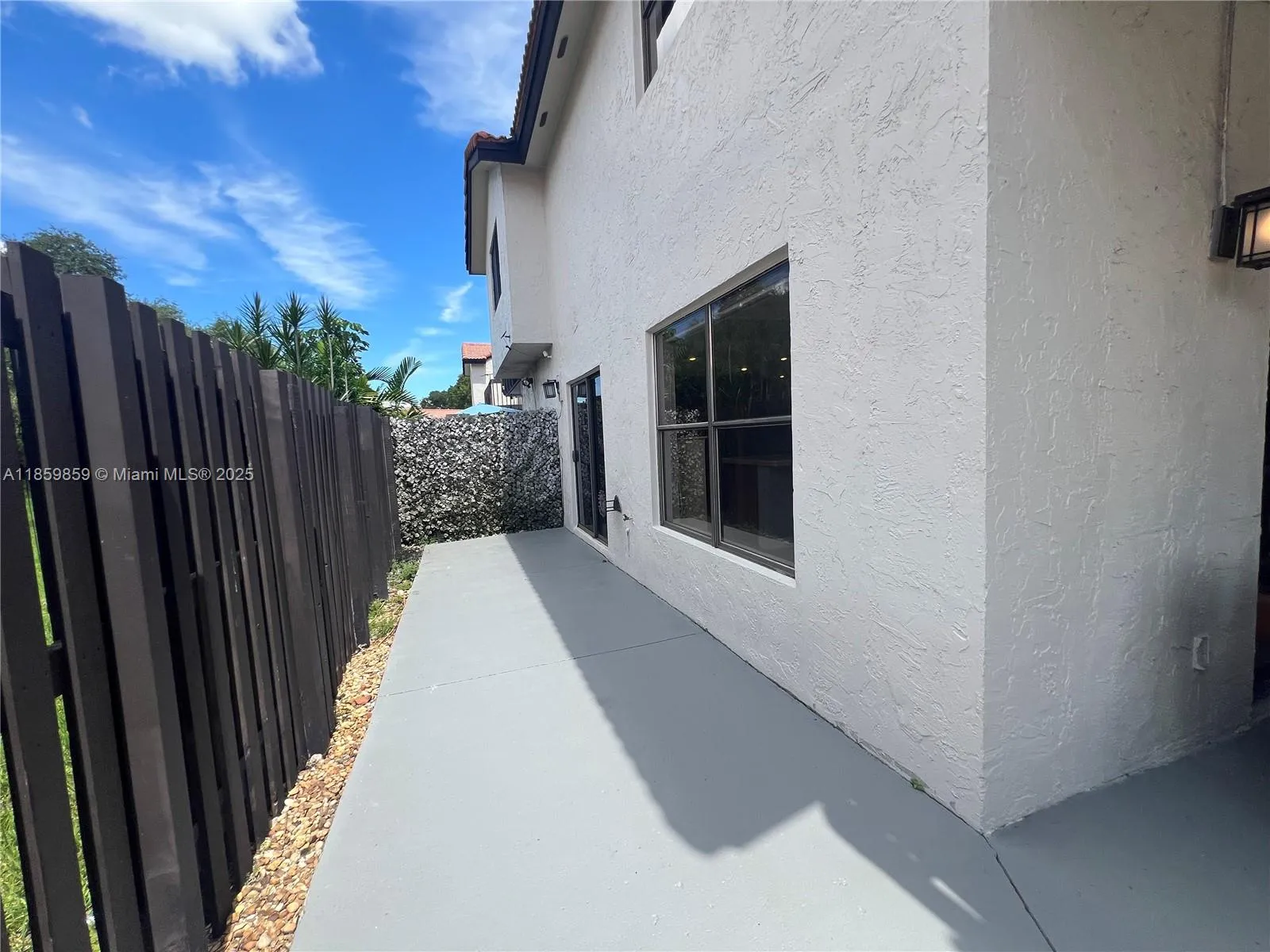 Miami, Florida 33185, 2 Bedrooms Bedrooms, ,3 BathroomsBathrooms,Residential,For Sale,A11859859