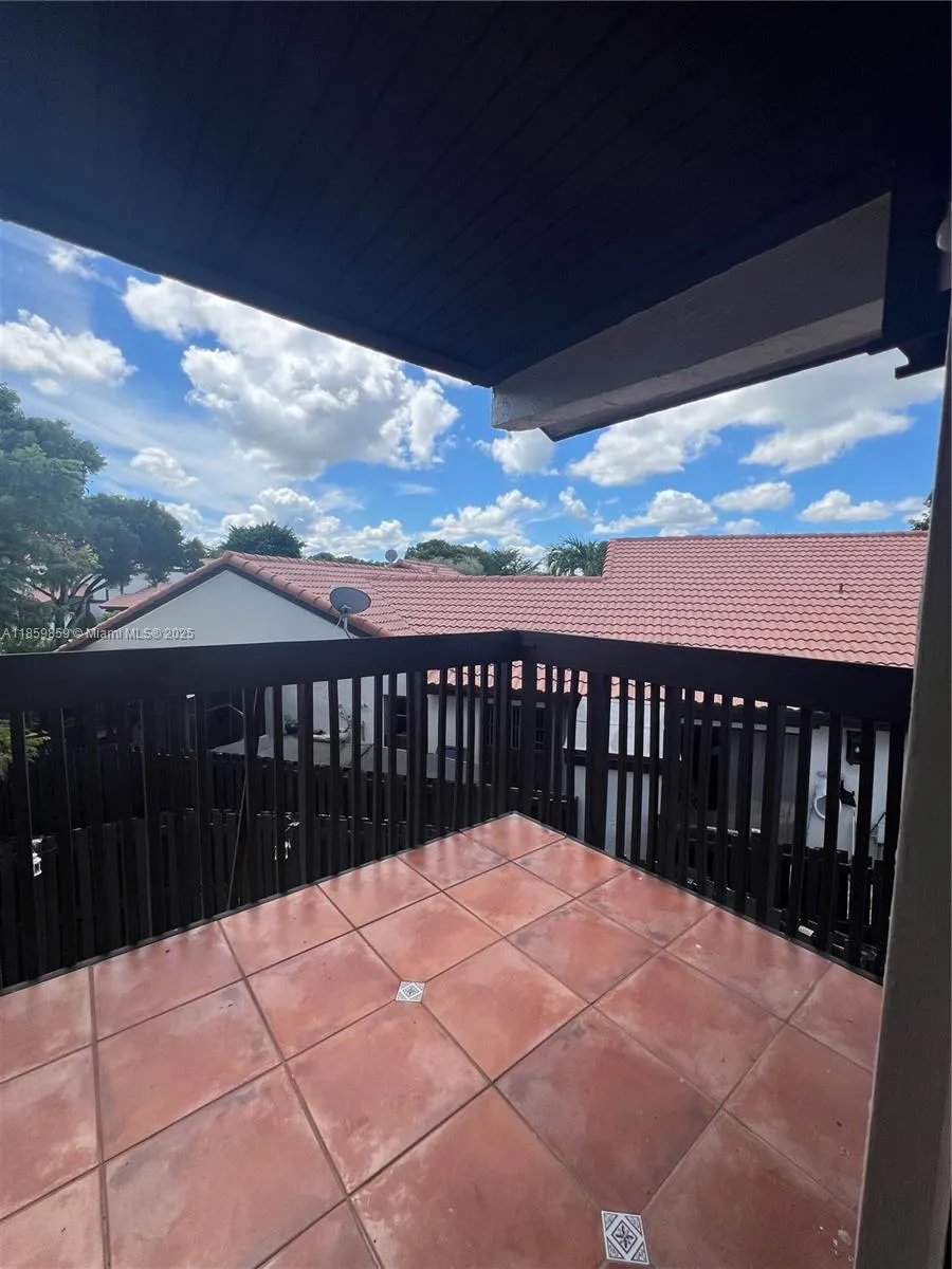 Miami, Florida 33185, 2 Bedrooms Bedrooms, ,3 BathroomsBathrooms,Residential,For Sale,A11859859