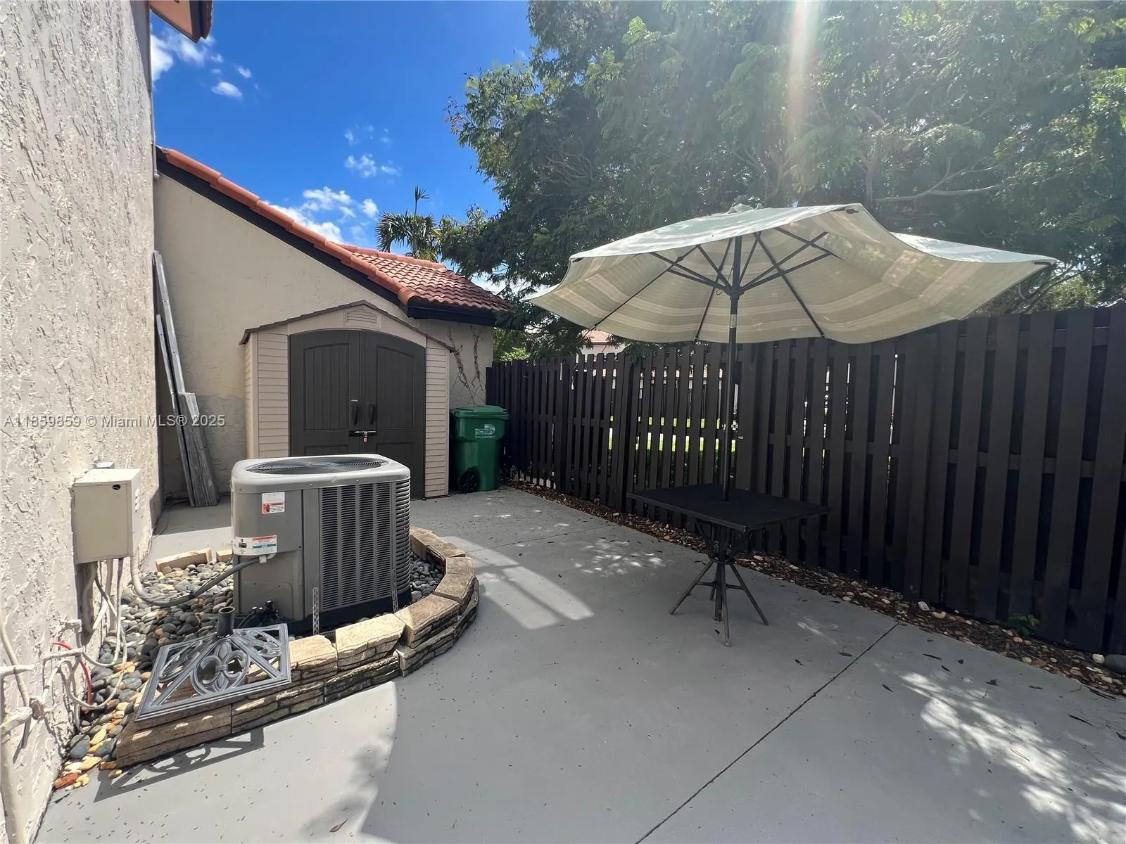 Miami, Florida 33185, 2 Bedrooms Bedrooms, ,3 BathroomsBathrooms,Residential,For Sale,A11859859