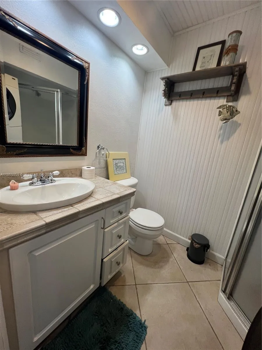 Miami, Florida 33185, 2 Bedrooms Bedrooms, ,3 BathroomsBathrooms,Residential,For Sale,A11859859
