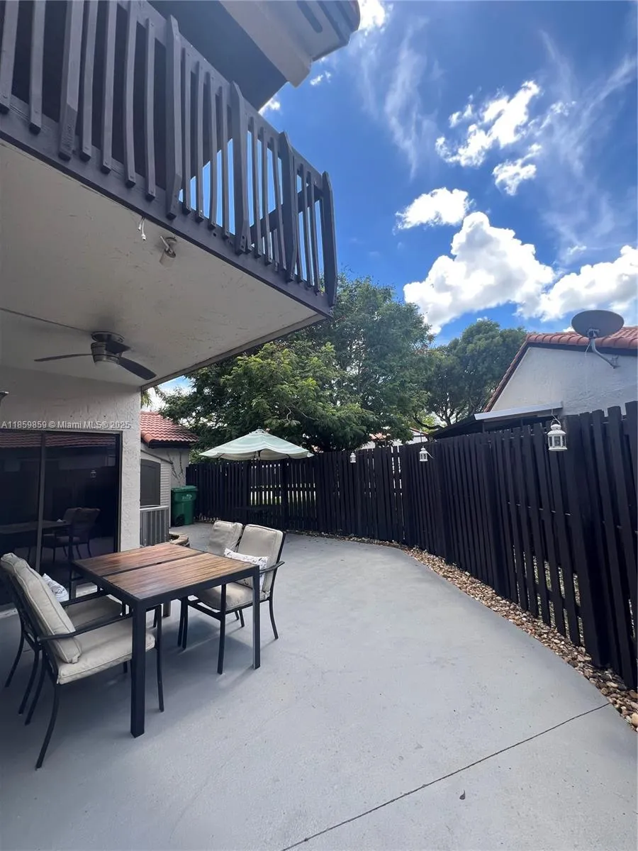 Miami, Florida 33185, 2 Bedrooms Bedrooms, ,3 BathroomsBathrooms,Residential,For Sale,A11859859