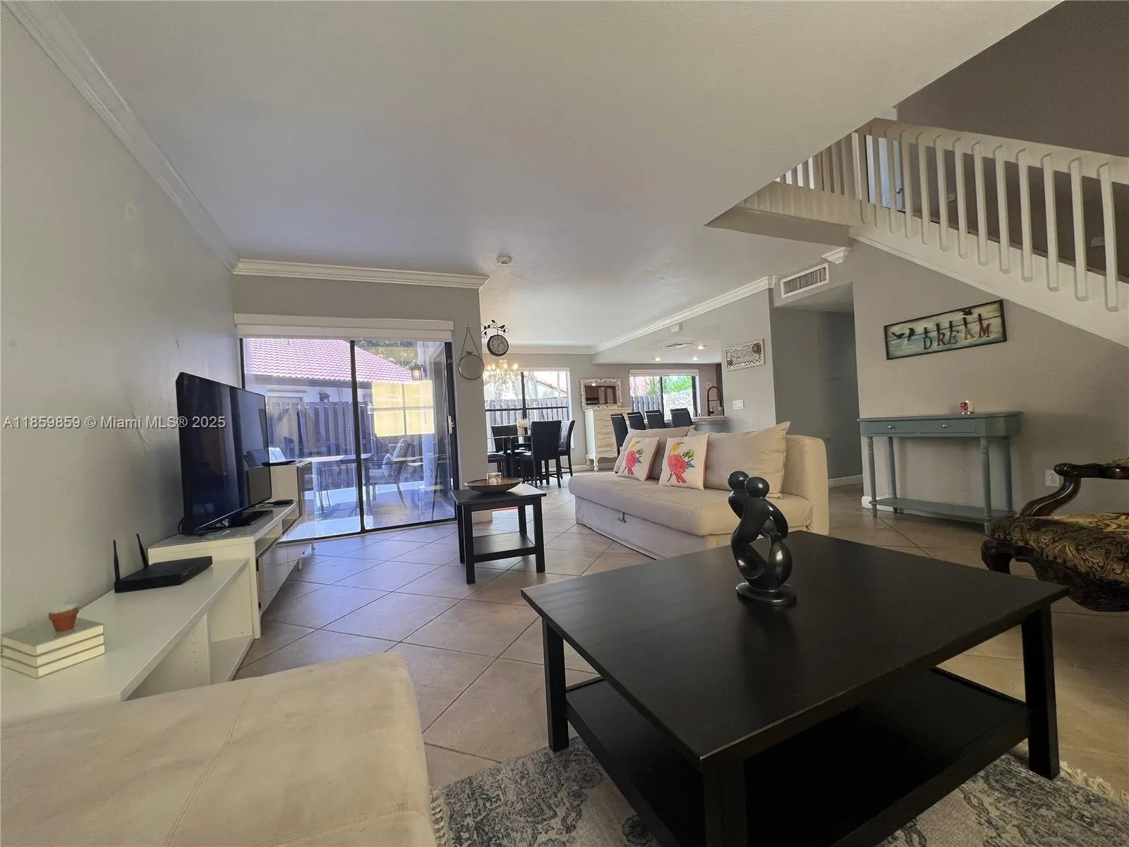 Miami, Florida 33185, 2 Bedrooms Bedrooms, ,3 BathroomsBathrooms,Residential,For Sale,A11859859