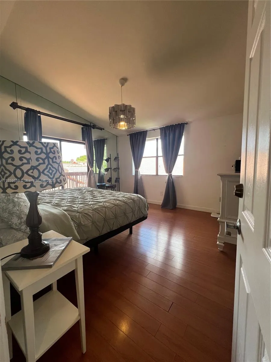 Miami, Florida 33185, 2 Bedrooms Bedrooms, ,3 BathroomsBathrooms,Residential,For Sale,A11859859