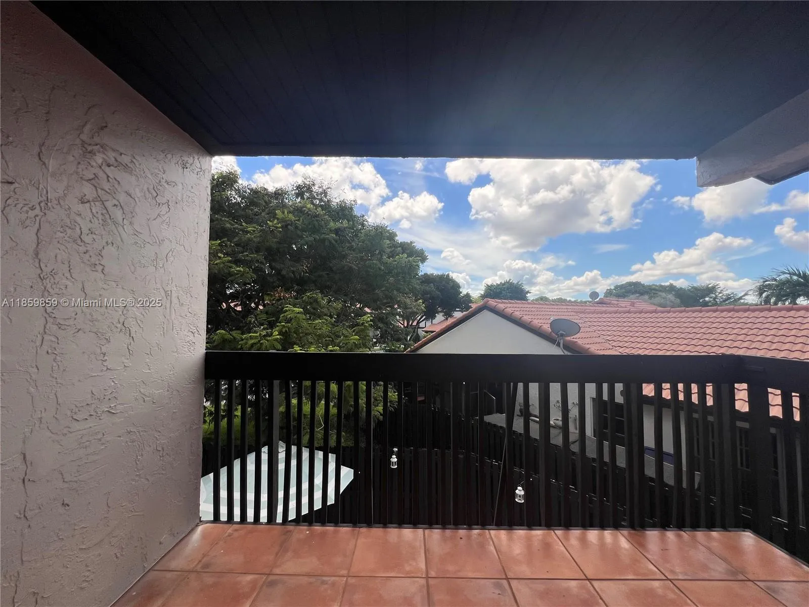 Miami, Florida 33185, 2 Bedrooms Bedrooms, ,3 BathroomsBathrooms,Residential,For Sale,A11859859