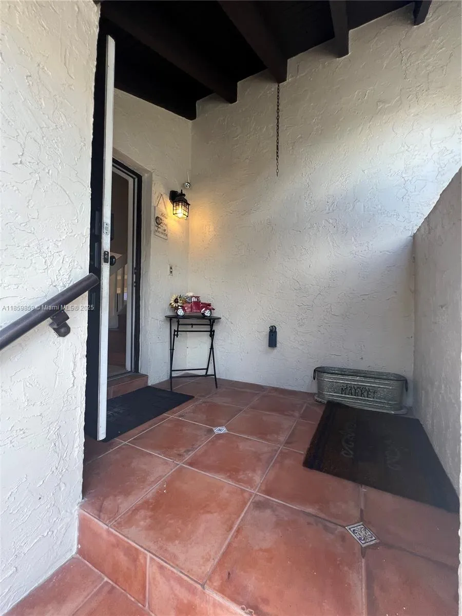 Miami, Florida 33185, 2 Bedrooms Bedrooms, ,3 BathroomsBathrooms,Residential,For Sale,A11859859