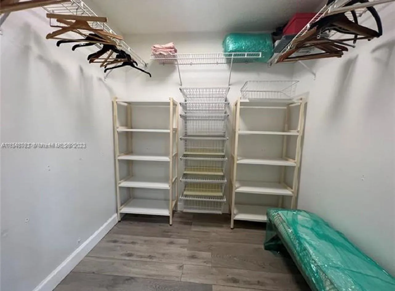 Miami, Florida 33185, 2 Bedrooms Bedrooms, ,3 BathroomsBathrooms,Residential,For Sale,A11859859