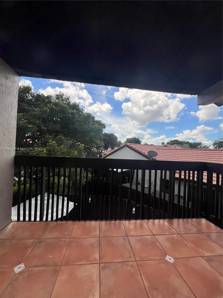 Miami, Florida 33185, 2 Bedrooms Bedrooms, ,3 BathroomsBathrooms,Residential,For Sale,A11859859