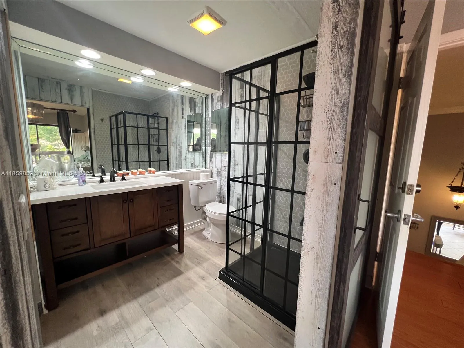 Miami, Florida 33185, 2 Bedrooms Bedrooms, ,3 BathroomsBathrooms,Residential,For Sale,A11859859