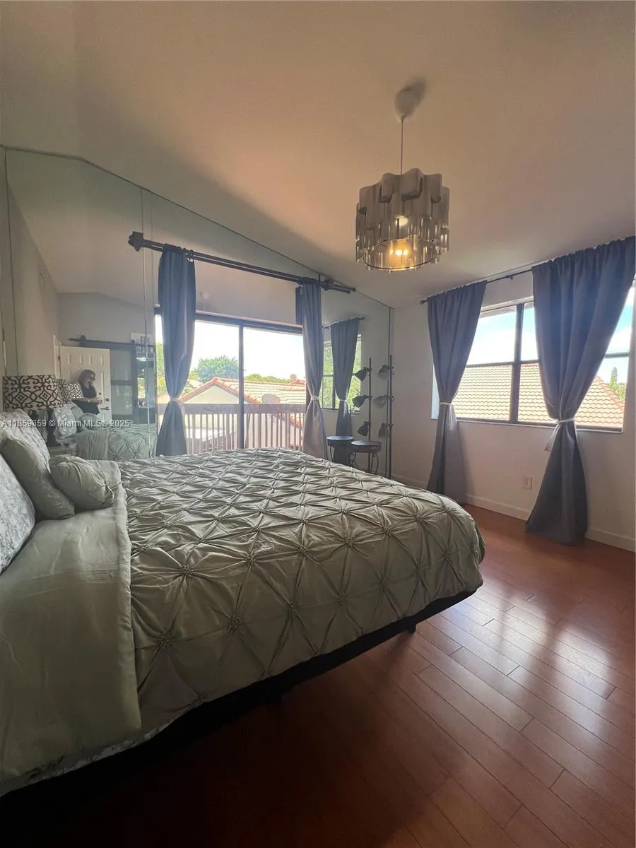 Miami, Florida 33185, 2 Bedrooms Bedrooms, ,3 BathroomsBathrooms,Residential,For Sale,A11859859