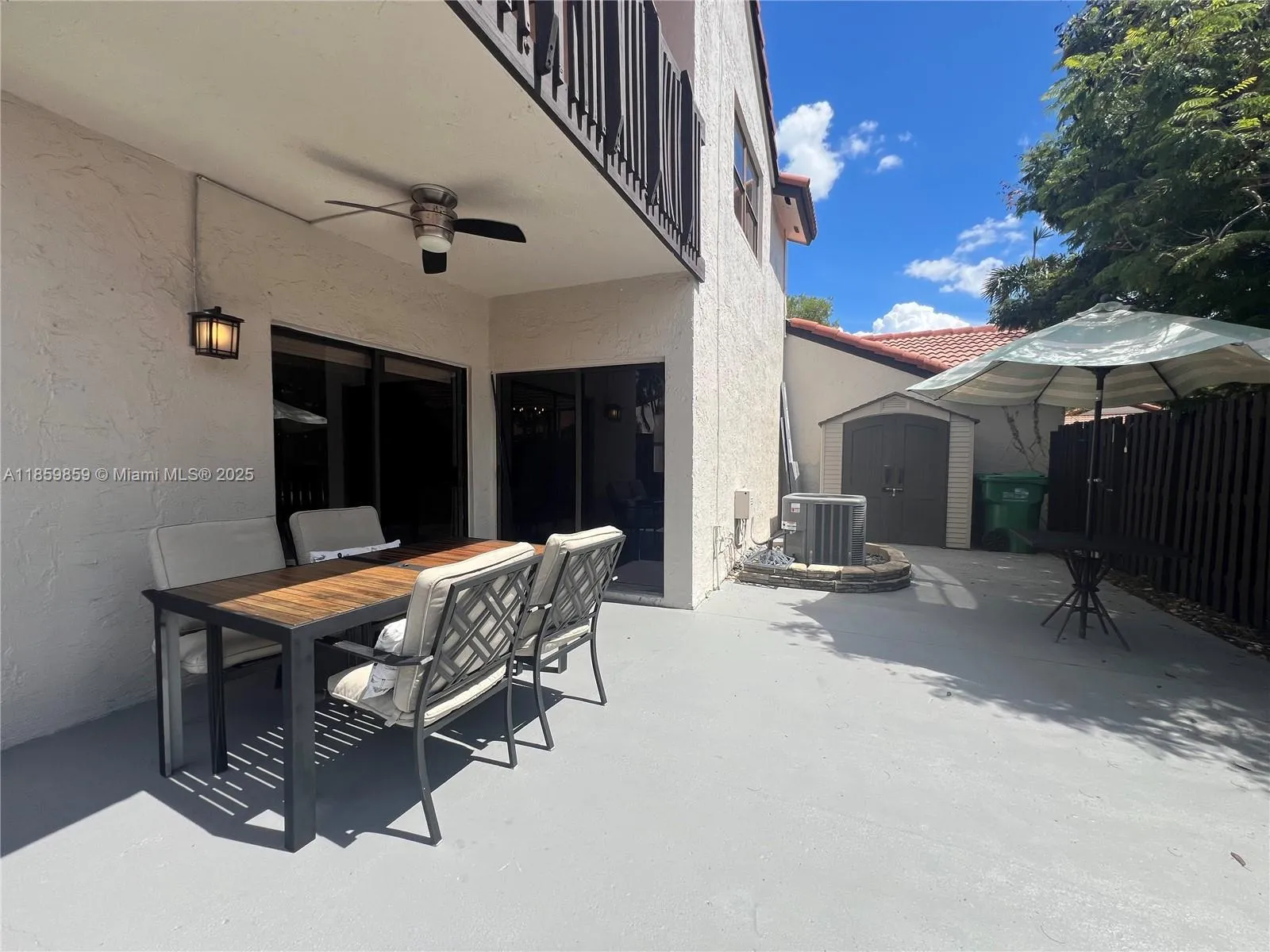 Miami, Florida 33185, 2 Bedrooms Bedrooms, ,3 BathroomsBathrooms,Residential,For Sale,A11859859