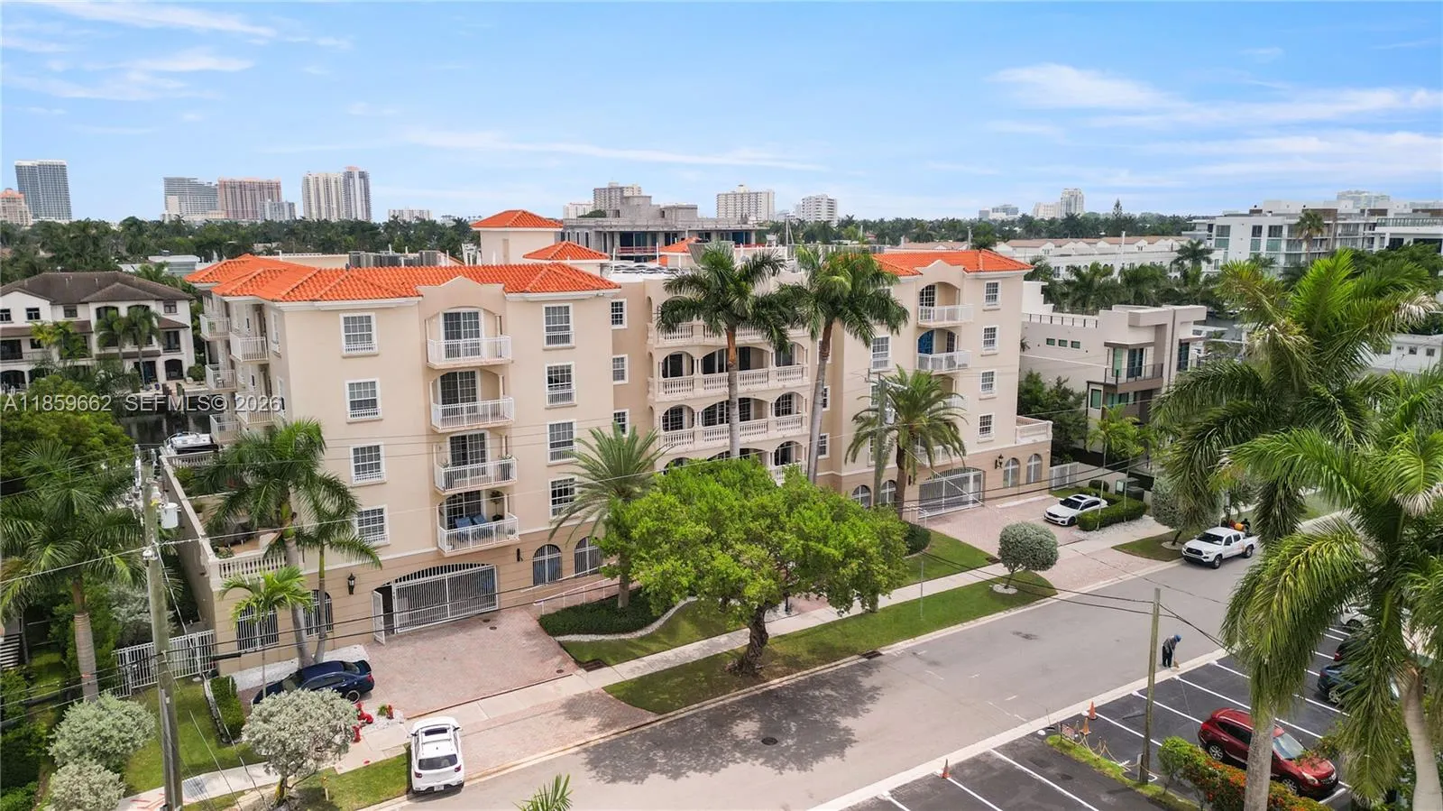 110 Hendricks Isle 13, Fort Lauderdale, Florida 33, Fort Lauderdale, Florida 33301, 3 Bedrooms Bedrooms, ,3 BathroomsBathrooms,Residential,For Sale,110 Hendricks Isle 13, Fort Lauderdale, Florida 33,A11859662