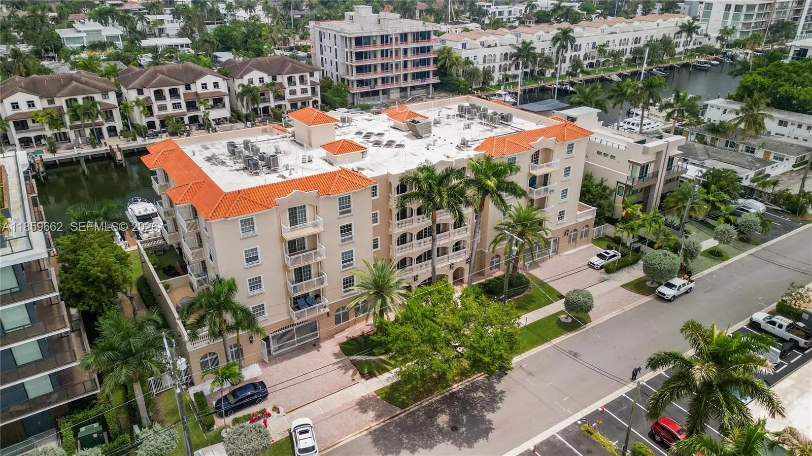 110 Hendricks Isle 13, Fort Lauderdale, Florida 33, Fort Lauderdale, Florida 33301, 3 Bedrooms Bedrooms, ,3 BathroomsBathrooms,Residential,For Sale,110 Hendricks Isle 13, Fort Lauderdale, Florida 33,A11859662