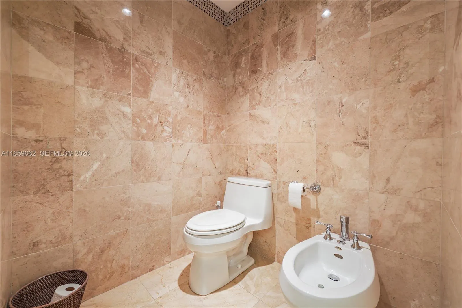 110 Hendricks Isle 13, Fort Lauderdale, Florida 33, Fort Lauderdale, Florida 33301, 3 Bedrooms Bedrooms, ,3 BathroomsBathrooms,Residential,For Sale,110 Hendricks Isle 13, Fort Lauderdale, Florida 33,A11859662