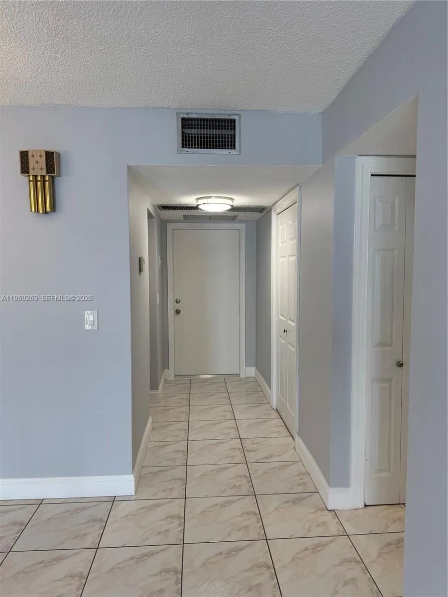 215 Se 3rd Ave 305a, Hallandale Beach, Florida 330, Hallandale Beach, Florida 33009, 2 Bedrooms Bedrooms, ,1 BathroomBathrooms,Residential Lease,For Rent,215 Se 3rd Ave 305a, Hallandale Beach, Florida 330,A11860263
