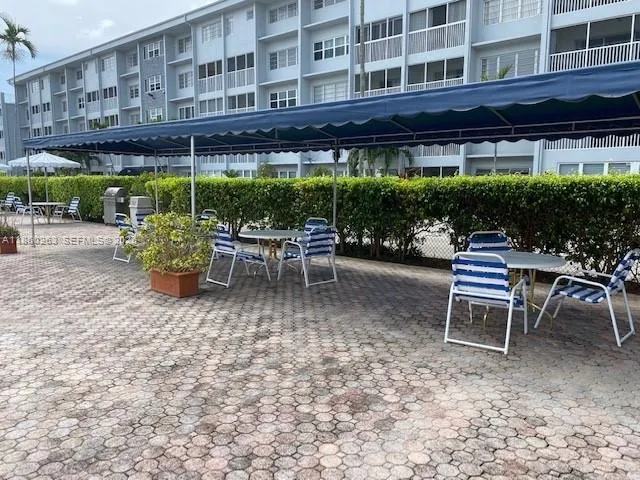 215 Se 3rd Ave 305a, Hallandale Beach, Florida 330, Hallandale Beach, Florida 33009, 2 Bedrooms Bedrooms, ,1 BathroomBathrooms,Residential Lease,For Rent,215 Se 3rd Ave 305a, Hallandale Beach, Florida 330,A11860263