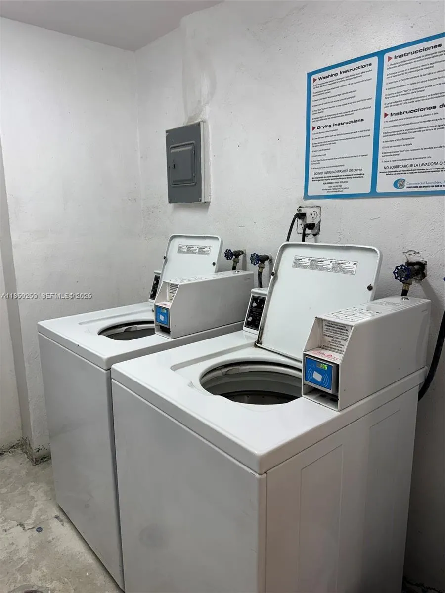 215 Se 3rd Ave 305a, Hallandale Beach, Florida 330, Hallandale Beach, Florida 33009, 2 Bedrooms Bedrooms, ,1 BathroomBathrooms,Residential Lease,For Rent,215 Se 3rd Ave 305a, Hallandale Beach, Florida 330,A11860263