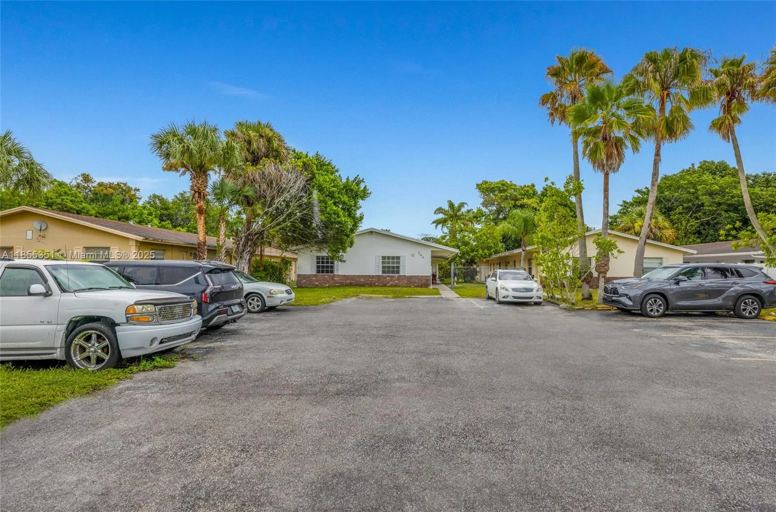 700 Sw 16th Ave, Fort Lauderdale, Florida 33312, Fort Lauderdale, Florida 33312, ,Residential Income,For Sale,700 Sw 16th Ave, Fort Lauderdale, Florida 33312,A11855351