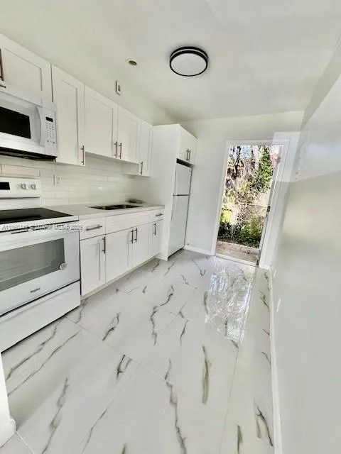 4951 Sw 26th Ave, Dania Beach, Florida 33312, Dania Beach, Florida 33312, ,Residential Income,For Sale,4951 Sw 26th Ave, Dania Beach, Florida 33312,A11860443