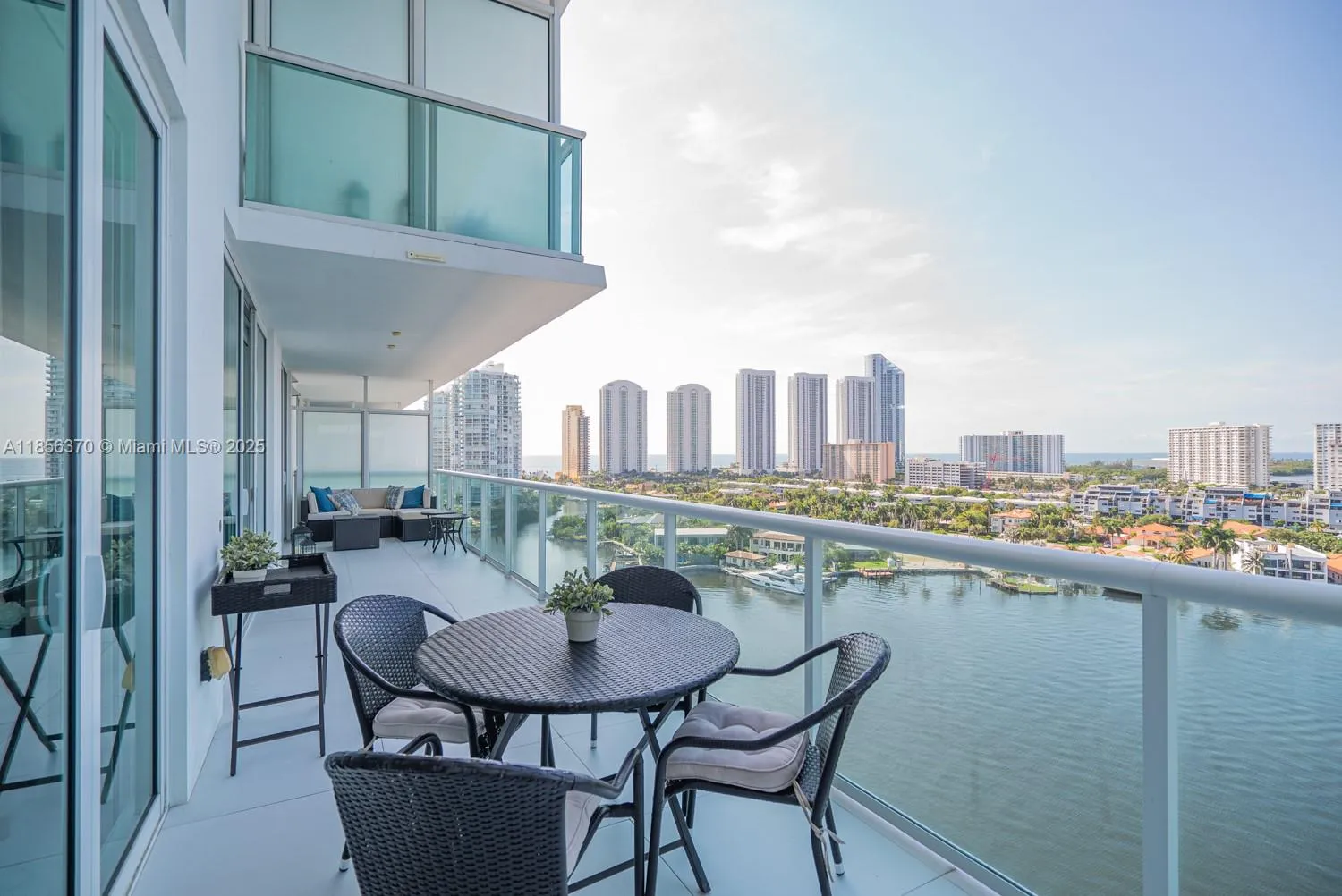 Sunny Isles Beach, Florida 33160, 2 Bedrooms Bedrooms, ,3 BathroomsBathrooms,Residential Lease,For Rent,A11856370