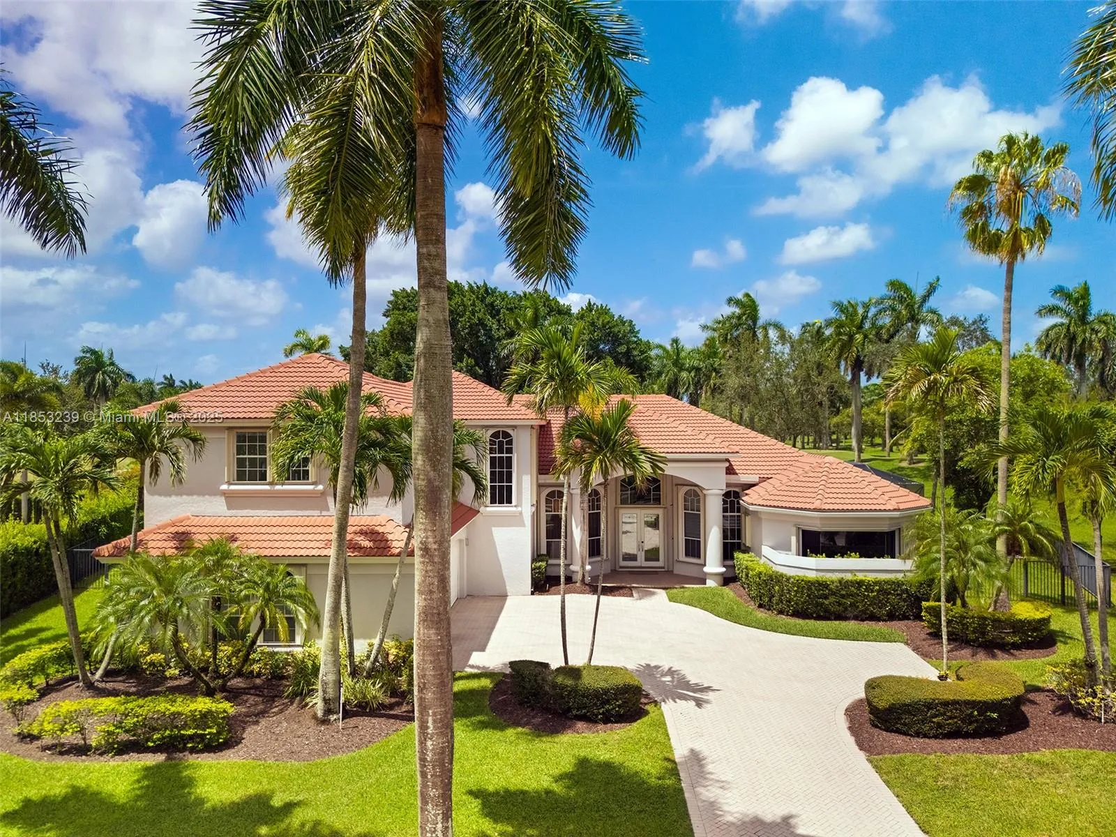 2438 Poinciana Ct, Weston, Florida 33327, Weston, Florida 33327, 5 Bedrooms Bedrooms, ,5 BathroomsBathrooms,Residential,For Sale,2438 Poinciana Ct, Weston, Florida 33327,A11853239