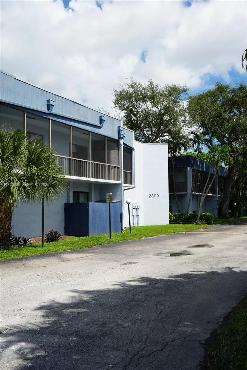 2800 S University Dr 2a, Davie, Florida 33328, Davie, Florida 33328, 3 Bedrooms Bedrooms, ,2 BathroomsBathrooms,Residential,For Sale,2800 S University Dr 2a, Davie, Florida 33328,A11860985