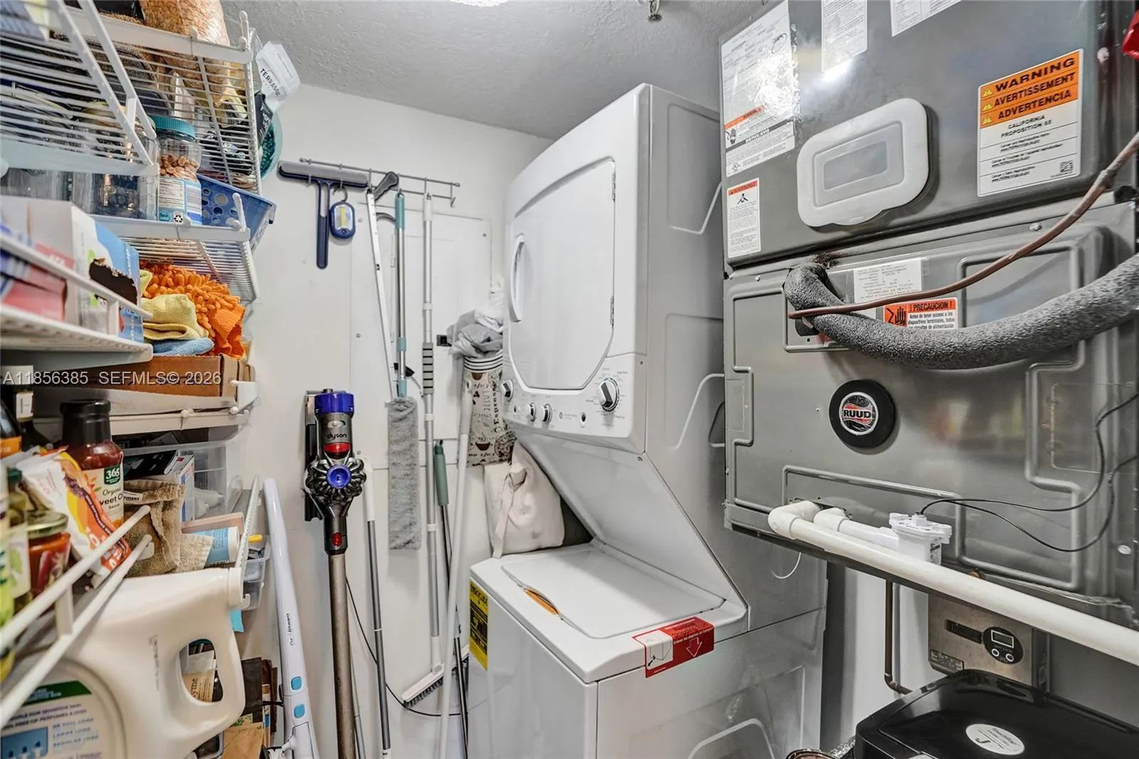 In unit Washer/dryer