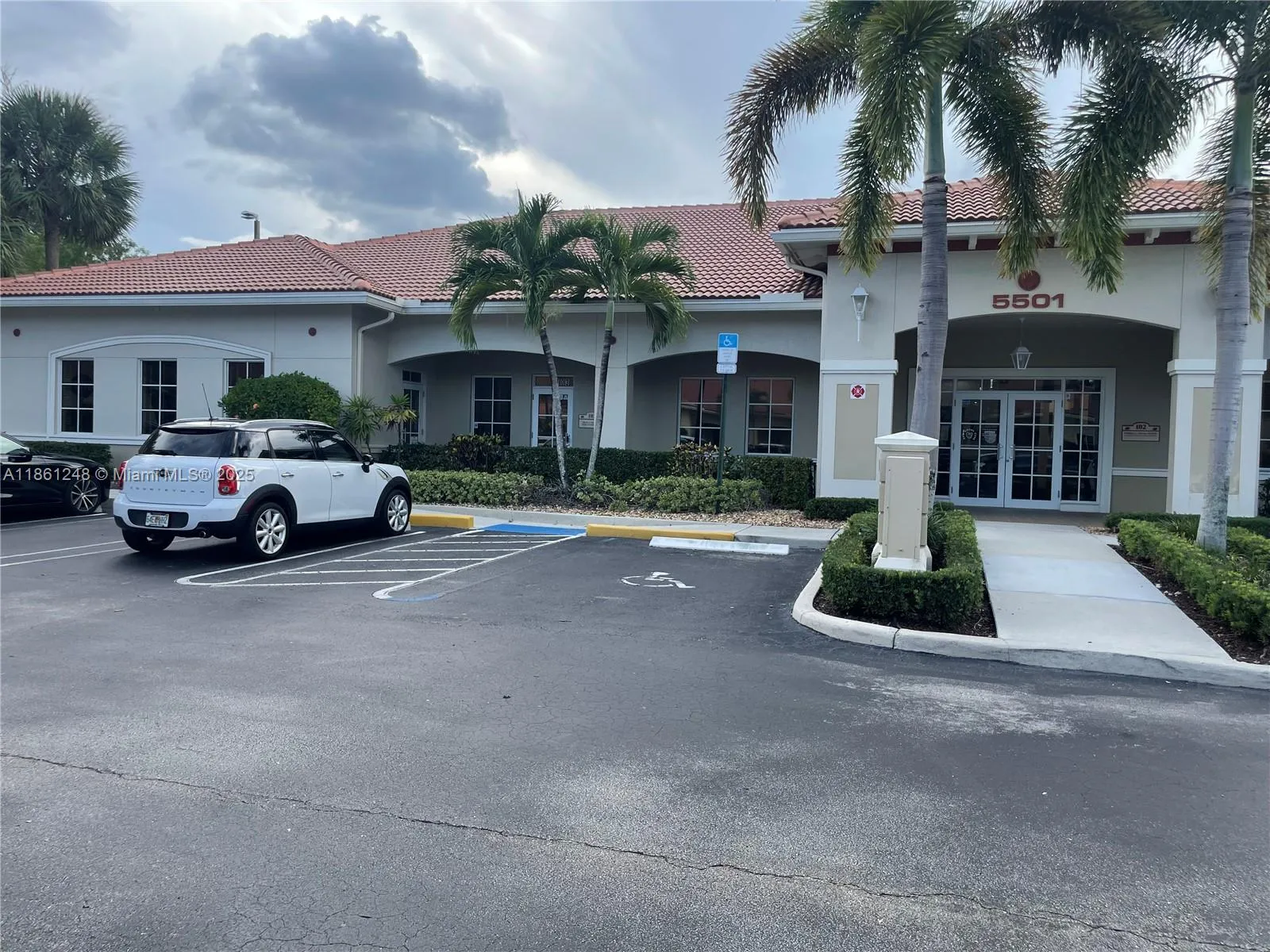 5501 N University Dr 103, Coral Springs, Florida 3, Coral Springs, Florida 33067, ,Commercial Lease,For Rent,5501 N University Dr 103, Coral Springs, Florida 3,A11861248