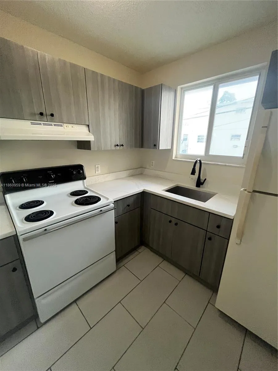 126 Sw 21st Ave, Miami, Florida 33135, Miami, Florida 33135, ,Commercial Sale,For Sale,126 Sw 21st Ave, Miami, Florida 33135,A11860959