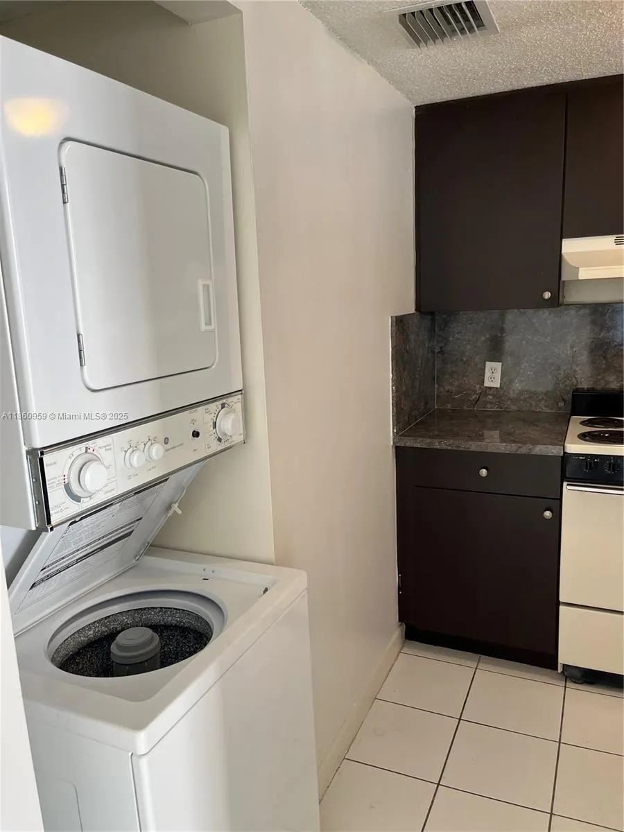 126 Sw 21st Ave, Miami, Florida 33135, Miami, Florida 33135, ,Commercial Sale,For Sale,126 Sw 21st Ave, Miami, Florida 33135,A11860959