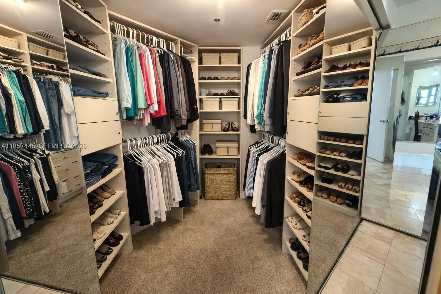 19195 Ne 36th Ct 2103, Aventura, Florida 33180, Aventura, Florida 33180, 2 Bedrooms Bedrooms, ,2 BathroomsBathrooms,Residential,For Sale,19195 Ne 36th Ct 2103, Aventura, Florida 33180,A11857445