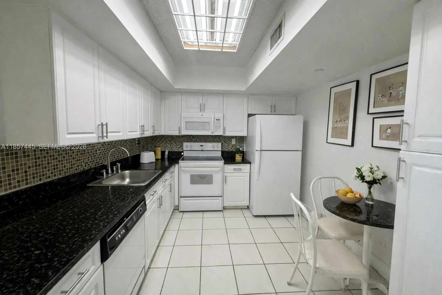 19195 Ne 36th Ct 2103, Aventura, Florida 33180, Aventura, Florida 33180, 2 Bedrooms Bedrooms, ,2 BathroomsBathrooms,Residential,For Sale,19195 Ne 36th Ct 2103, Aventura, Florida 33180,A11857445